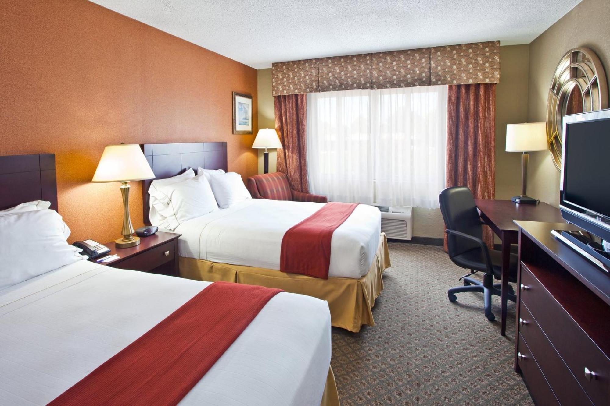 Holiday Inn Express Hotel Clearwater East - Icot Center By Ihg Pinellas Park Exterior foto
