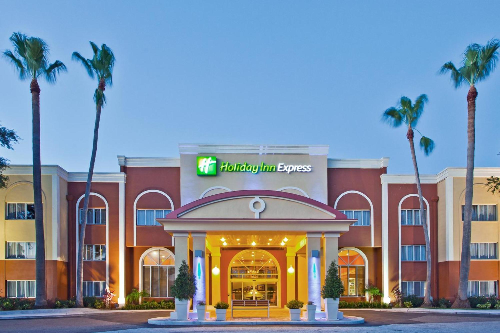 Holiday Inn Express Hotel Clearwater East - Icot Center By Ihg Pinellas Park Exterior foto