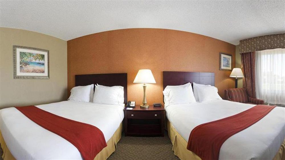 Holiday Inn Express Hotel Clearwater East - Icot Center By Ihg Pinellas Park Exterior foto